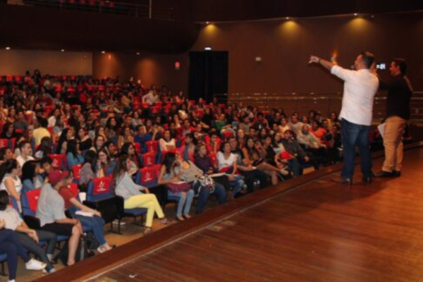 Aulão gratuito do Enem tem expectativa de auxiliar até 40 mil alunos em Goiás