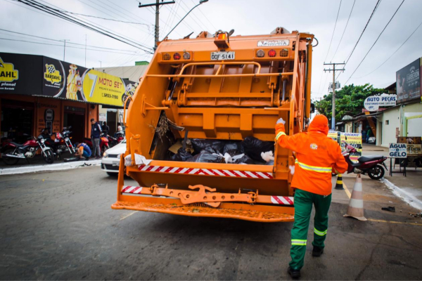Serviço de limpeza pública de Goiânia pode ser terceirizado