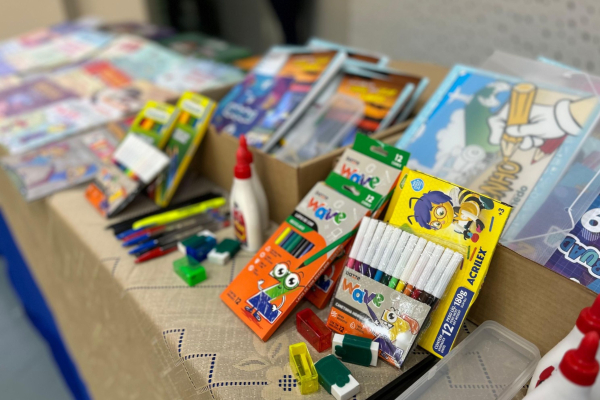 Senador Canedo inicia ano letivo com entrega de mais de 18 mil kits escolares